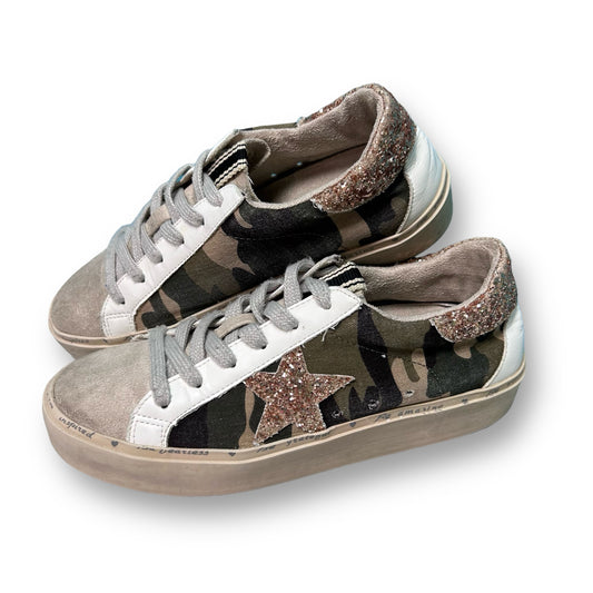 Shu Shop Womens Size 7.5 Beige & Camo Shimmer Star Lace-Up Sneakers