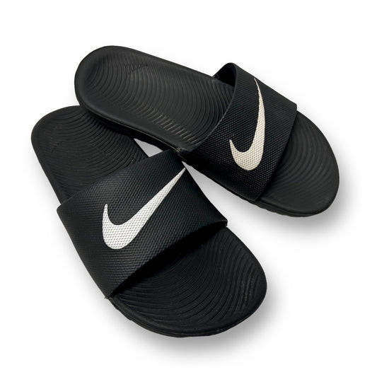 Nike Youth Boy Size 5 Black Sandal Slides