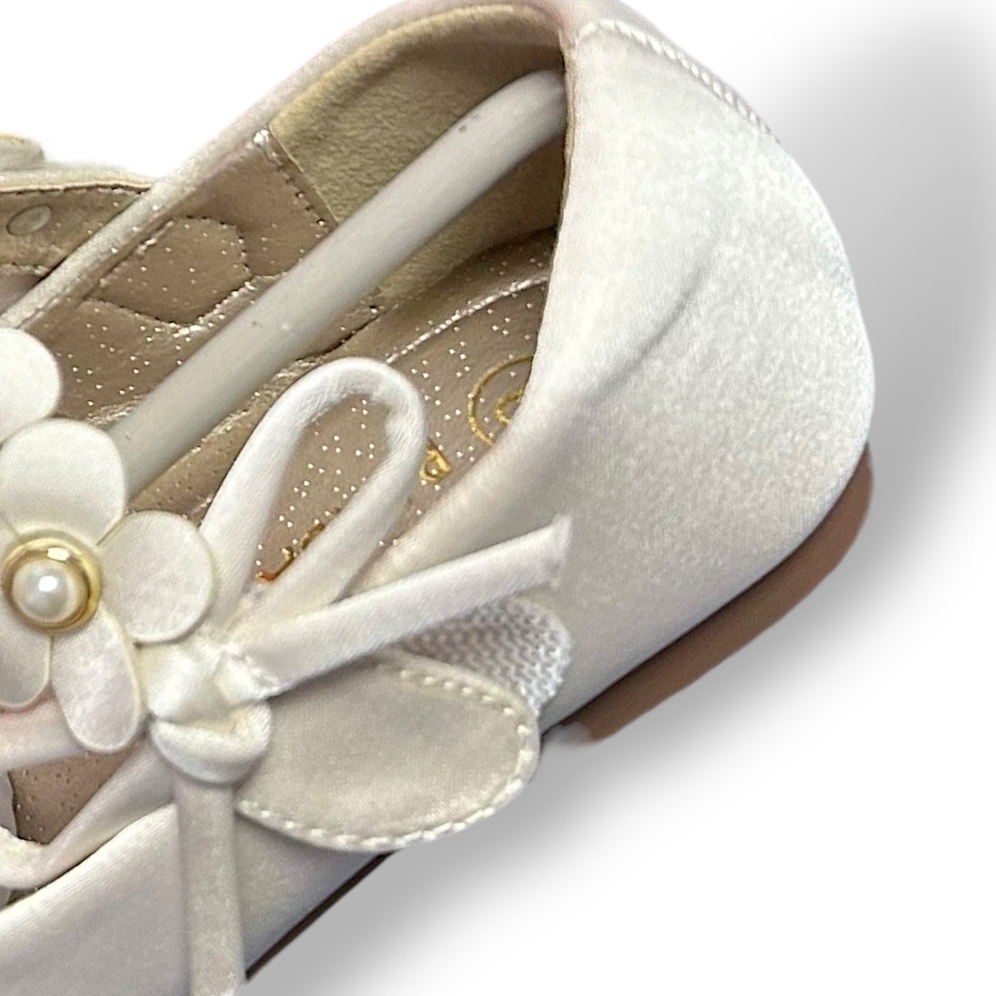 NEW! Toddler Girl Size 8 Ivory Dress Shoes with Floral Accented Straps in Box