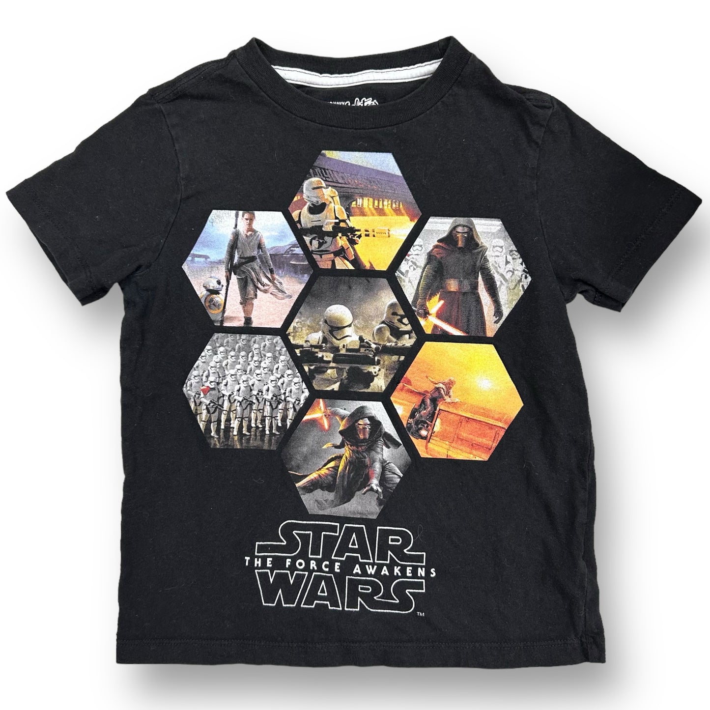 Boys Star Wars Size 4/5 XS Black Star Wars Character Tee