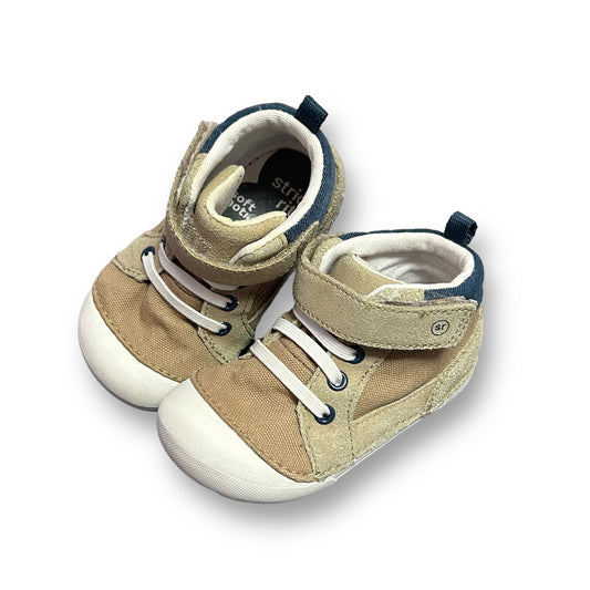 Stride Rite Toddler Boy Size 5.5 Beige Memory Foam High Top Sneakers