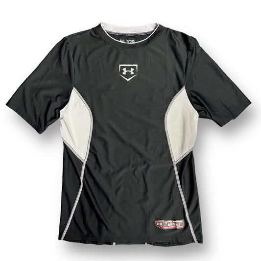 Boys Under Armour Size YXL Black Fitted Heat Gear Athletic Shirt